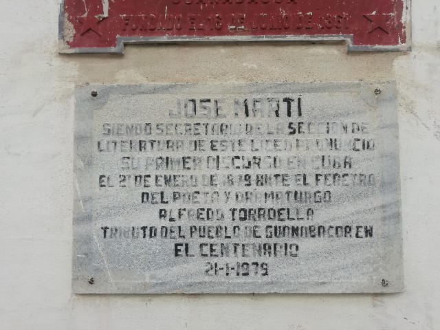 Tarja de José Martí en el Liceo de Guanabacoa