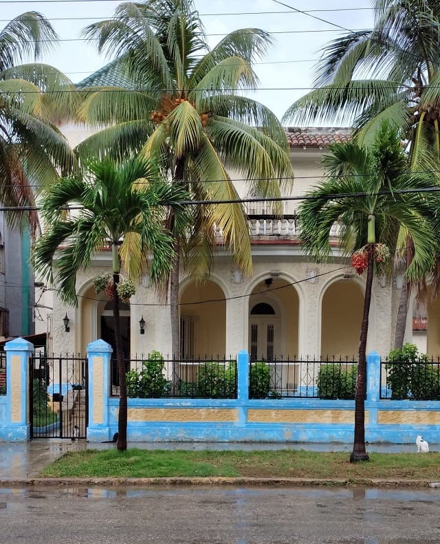 El antiguo palacete de José Elías López-Silvero en la calle F (hoy oficinas de CUBATUR)