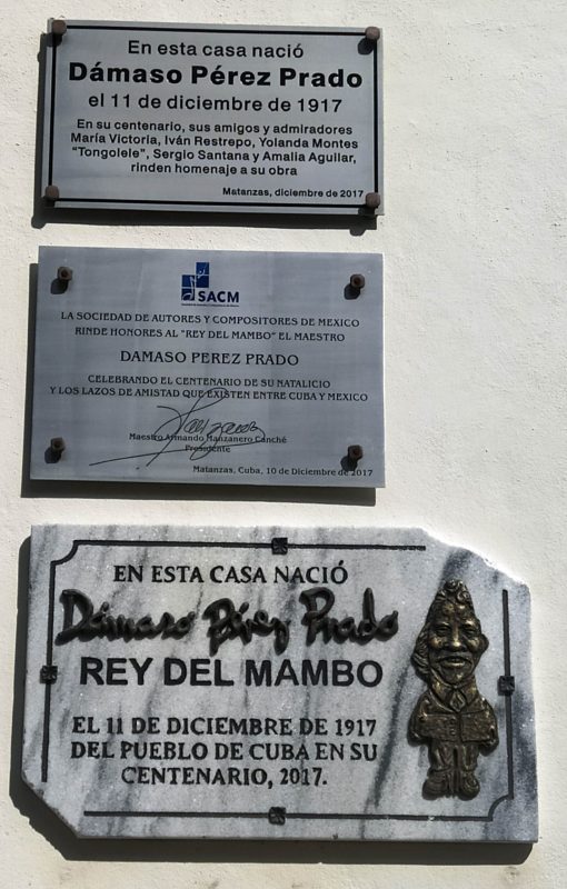 Tarja en casa Natal de Damaso Pérez Prado