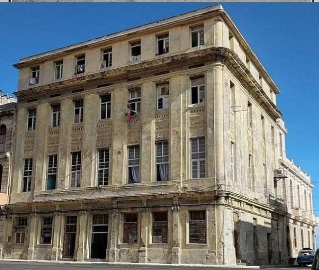 Edificio del antiguo Laboratorio Clínico Bluhme Ramos en La Habana
