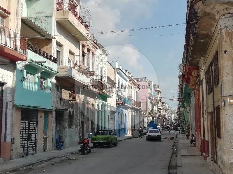 Calle Escobar Habana Cuba