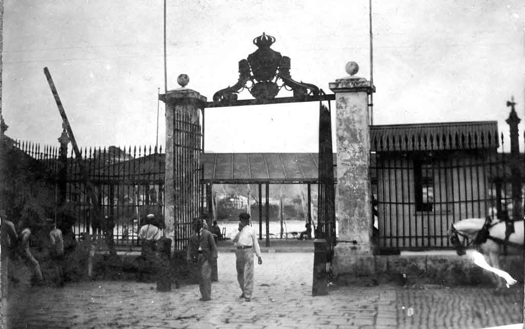 1899 puerta de OReilly muelle de Caballeria